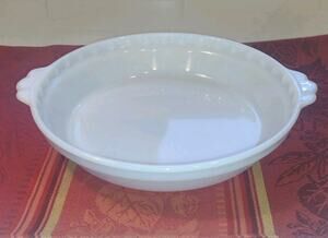 Vintage PYREX 228 Opal White Milk Glass 8"Pie Baking Dish Scalloped Edge Handles
